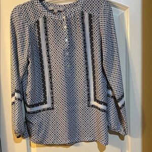 LOFT Women's Black  and White Geometric Blouse S Petite